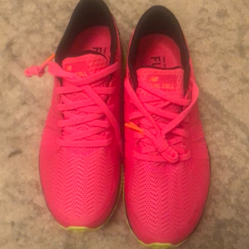 Hot pink New Balance fuel cell women’s sneakers size 6.5